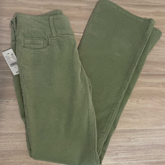 PacSun NWT Pistachio Green Corduroy Low Rise Bootcut Pants —Size 26 - Picture 8 of 11